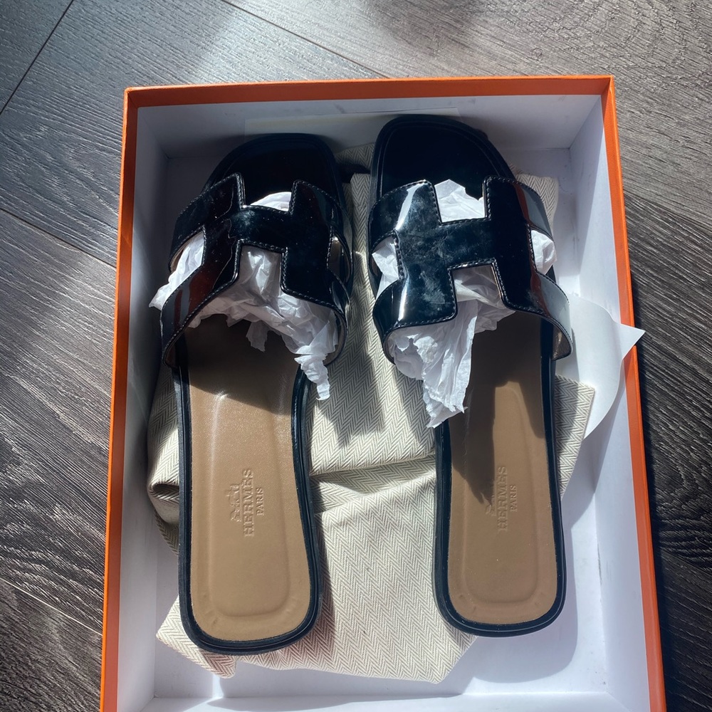 💯AUTHENTIC HERMES ORAN SANDALS